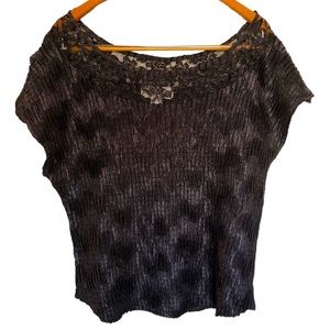 Women’s Dressbarn Black Scrunchy Top